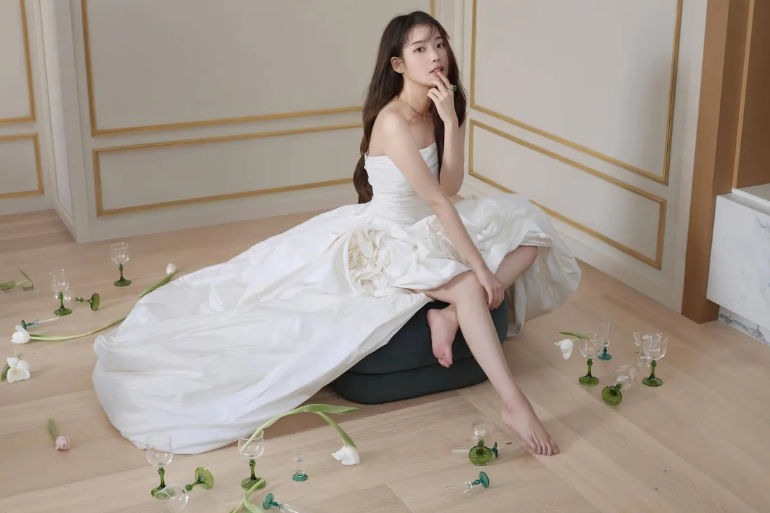 IU