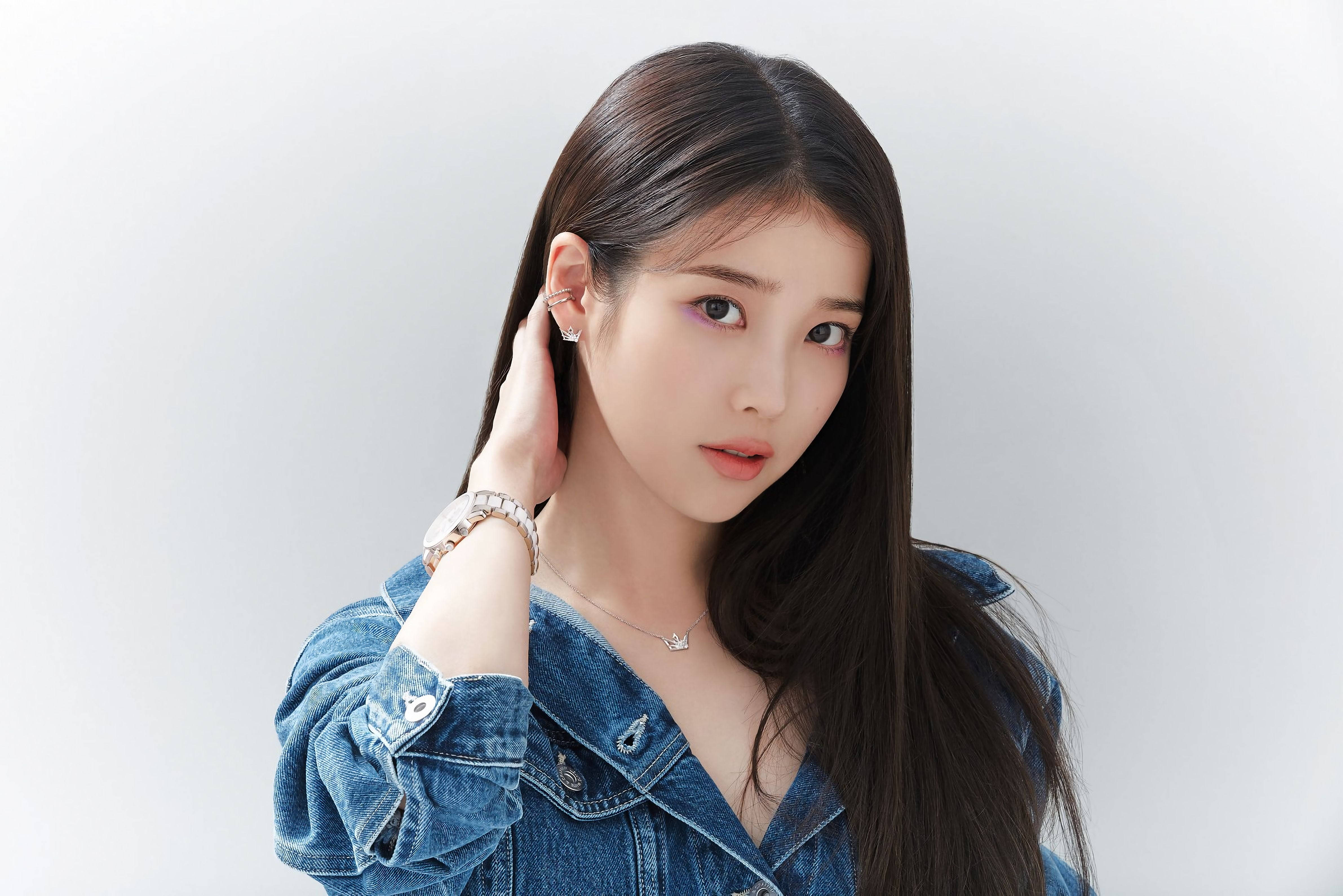 IU, denim jacket, silver jewelry, 4K Desktop Wallpaper