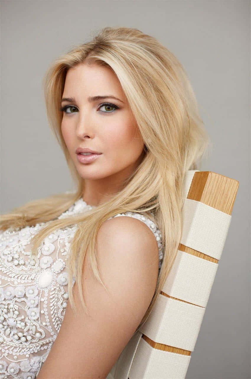 Ivana Trump, blonde hair, white beaded dress, HD Phone Wallpaper