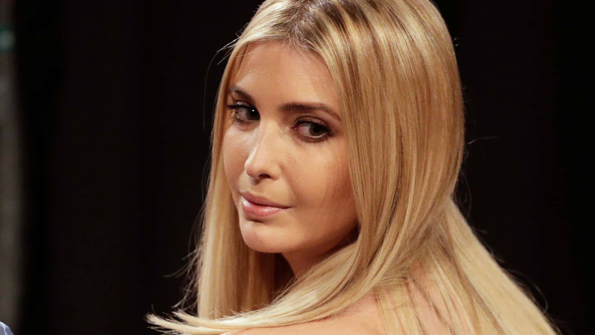 Ivana Trump, long blonde hair, subtle smile, Full HD Desktop Wallpaper