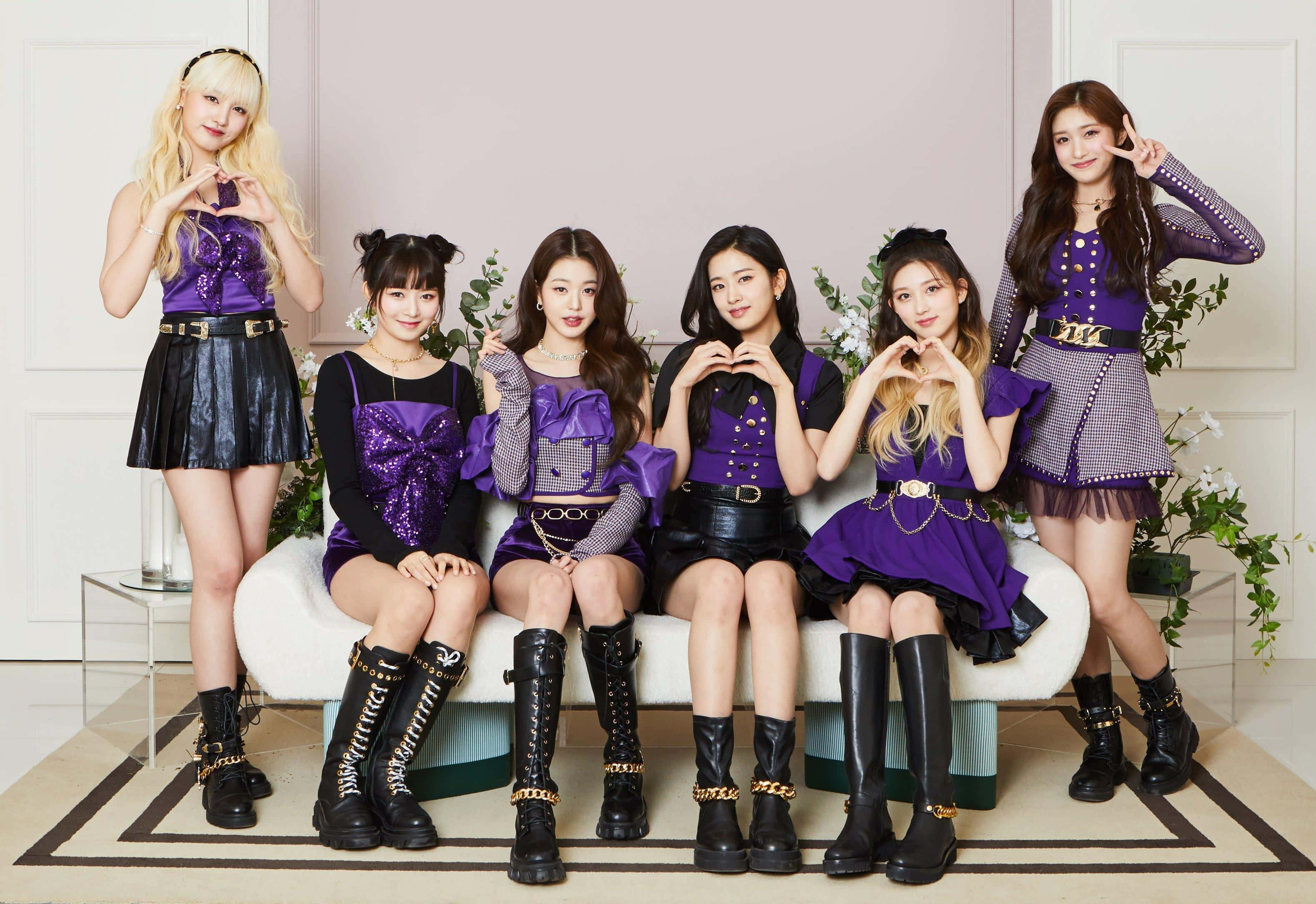 Ive, purple outfits, white couch, 2K Desktop Wallpaper