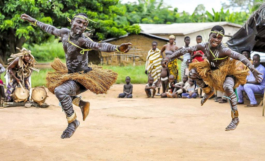 Ivory Coast, vibrant cultural performance, traditional attire, SD Desktop Wallpaper