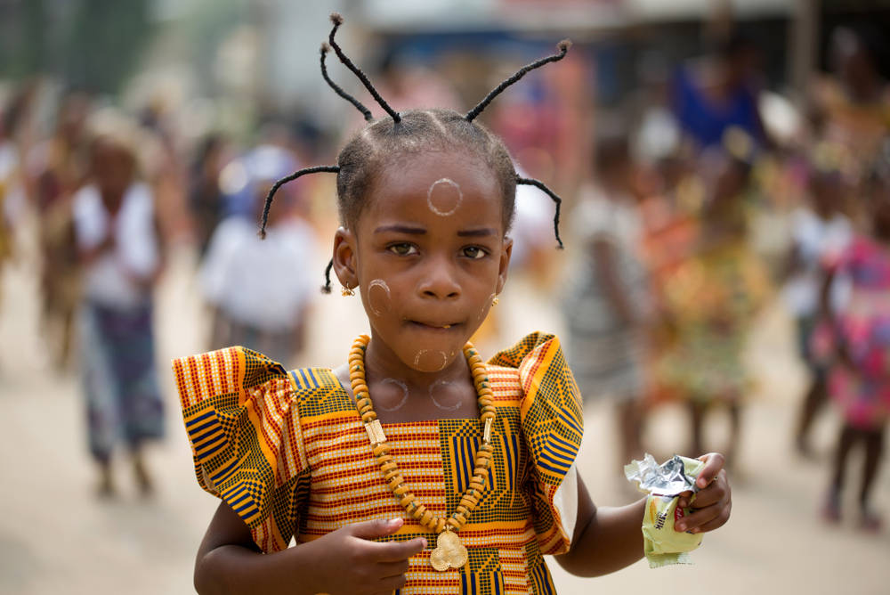 Ivory Coast, young girl, intricate braided hair, SD Desktop Wallpaper