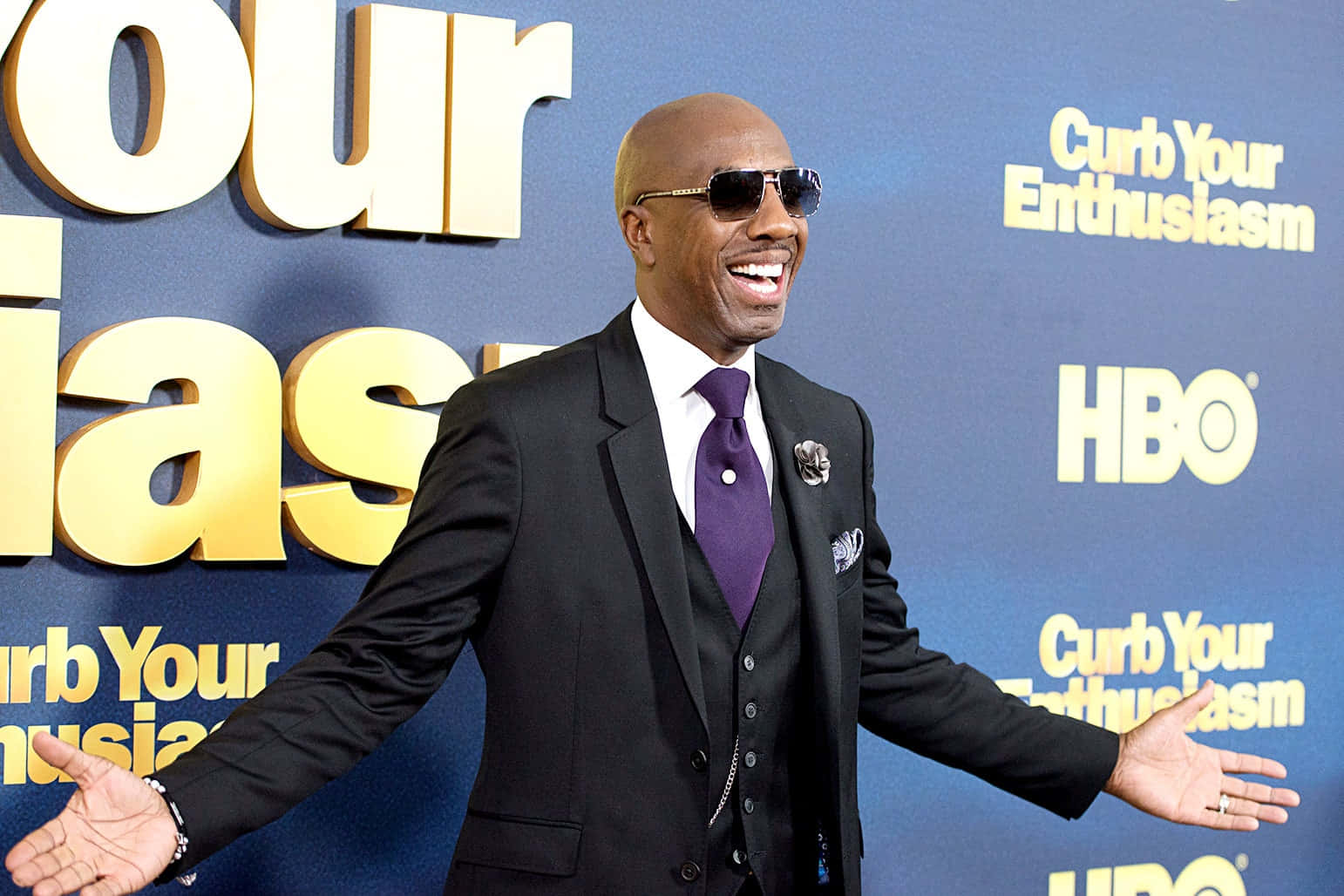 J.B. Smoove, black suit, purple tie, HD Desktop Wallpaper