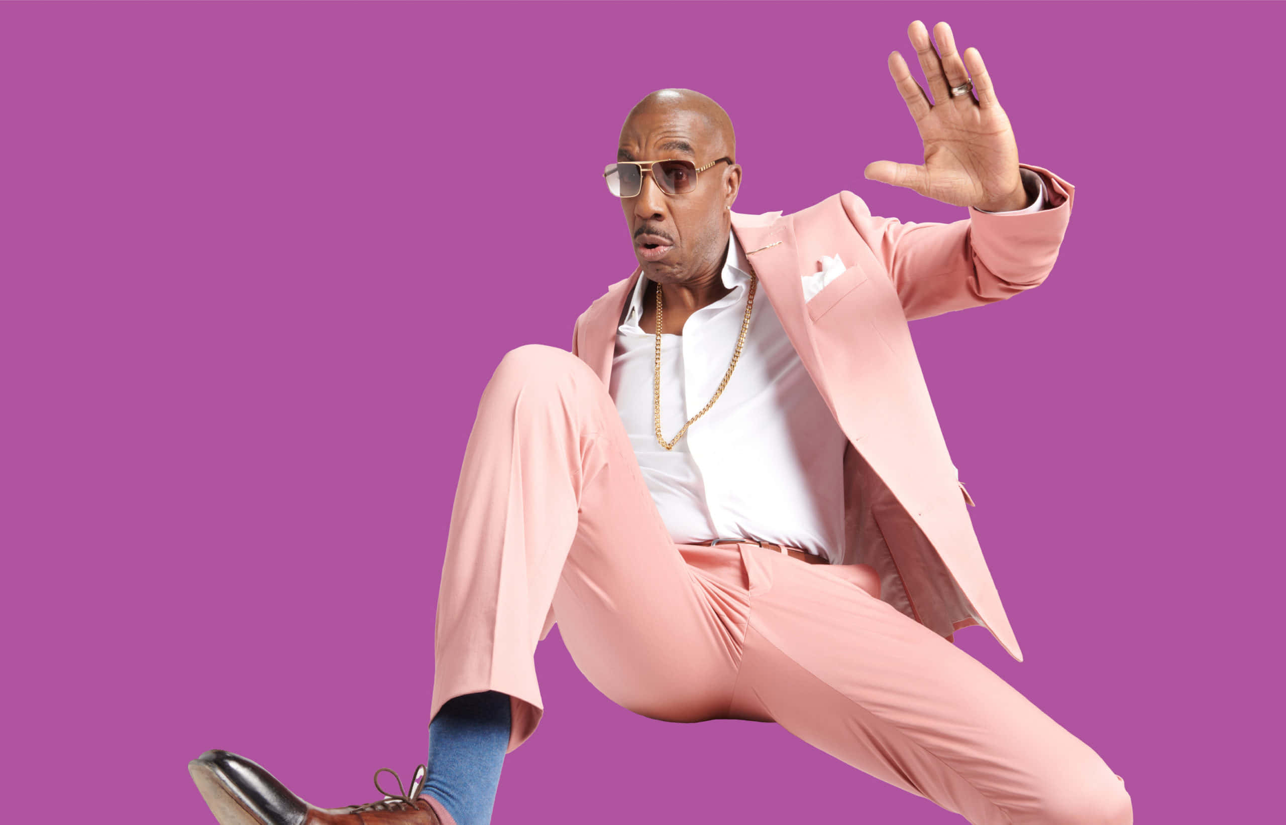 J.b. Smoove, pink suit, sunglasses, 2K Desktop Wallpaper