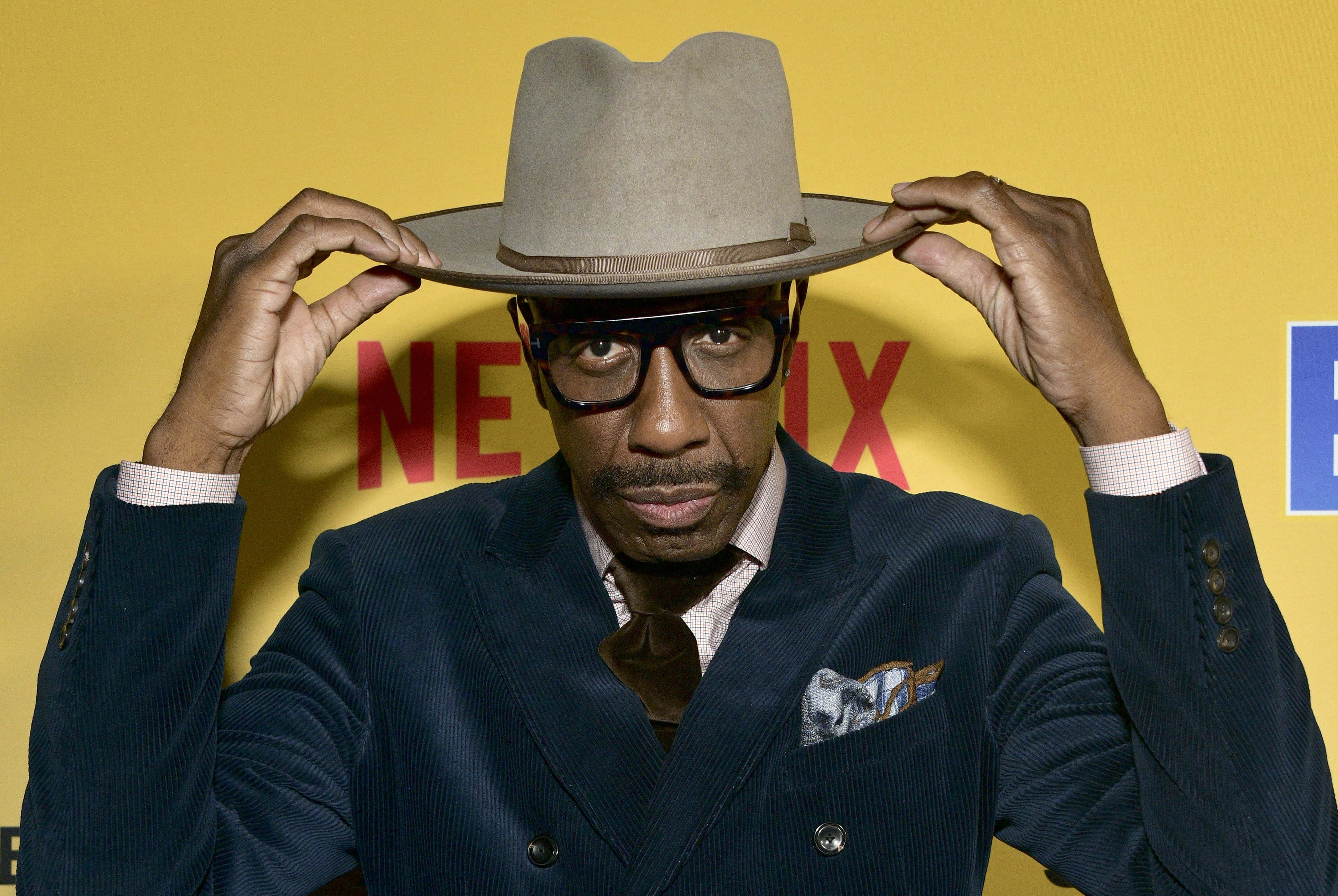 J.b. Smoove, navy corduroy suit, glasses, 4K Desktop Wallpaper