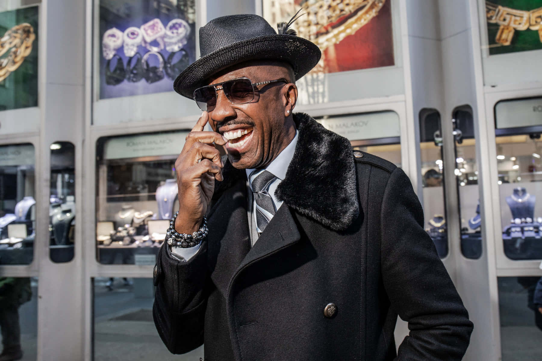 J.B. Smoove, black fedora, coat, HD Desktop Wallpaper