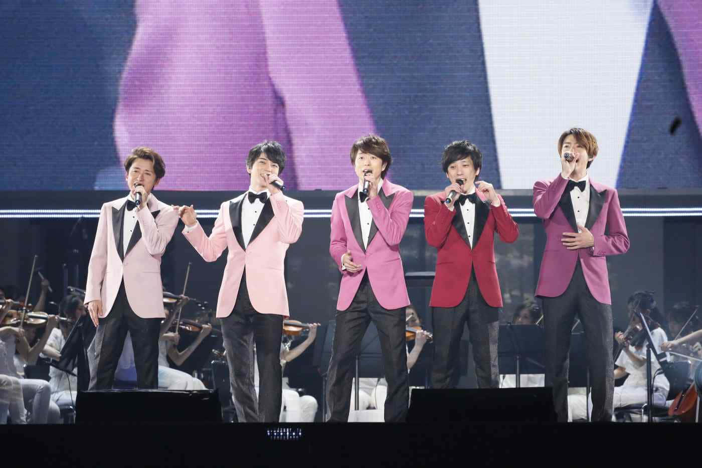 J-Pop, pink and red tuxedos, live orchestra, HD Desktop Wallpaper