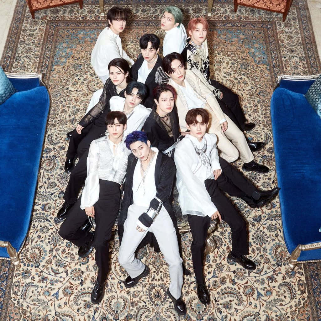 J-Pop, white and black outfits, ornate patterned rug, SD Desktop Wallpaper