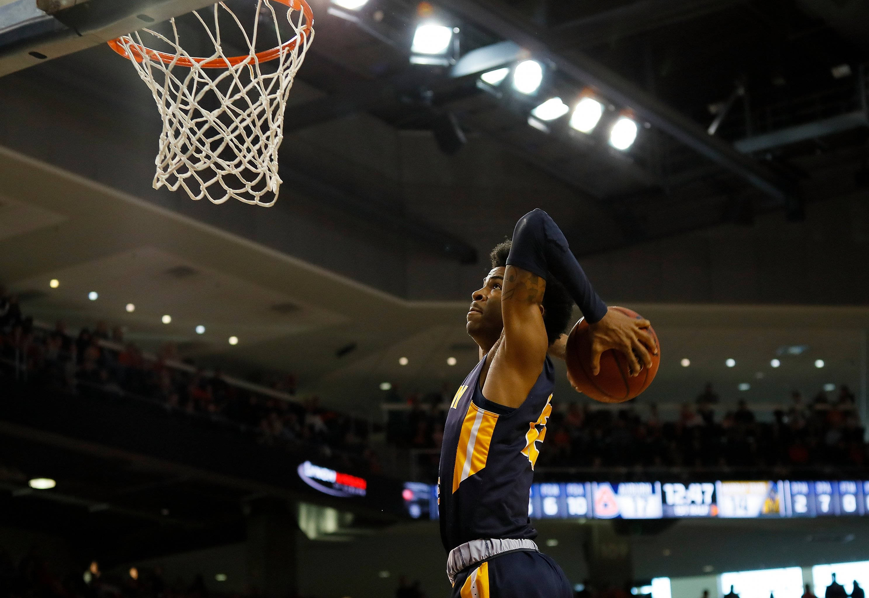 Ja Morant, two-hand tomahawk dunk, indoor arena, 2K Desktop Wallpaper