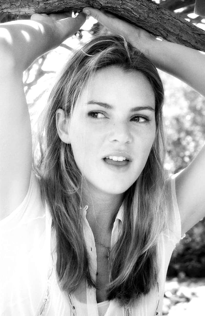 Jacinda Barrett, black and white portrait, long hair, SD Phone Wallpaper