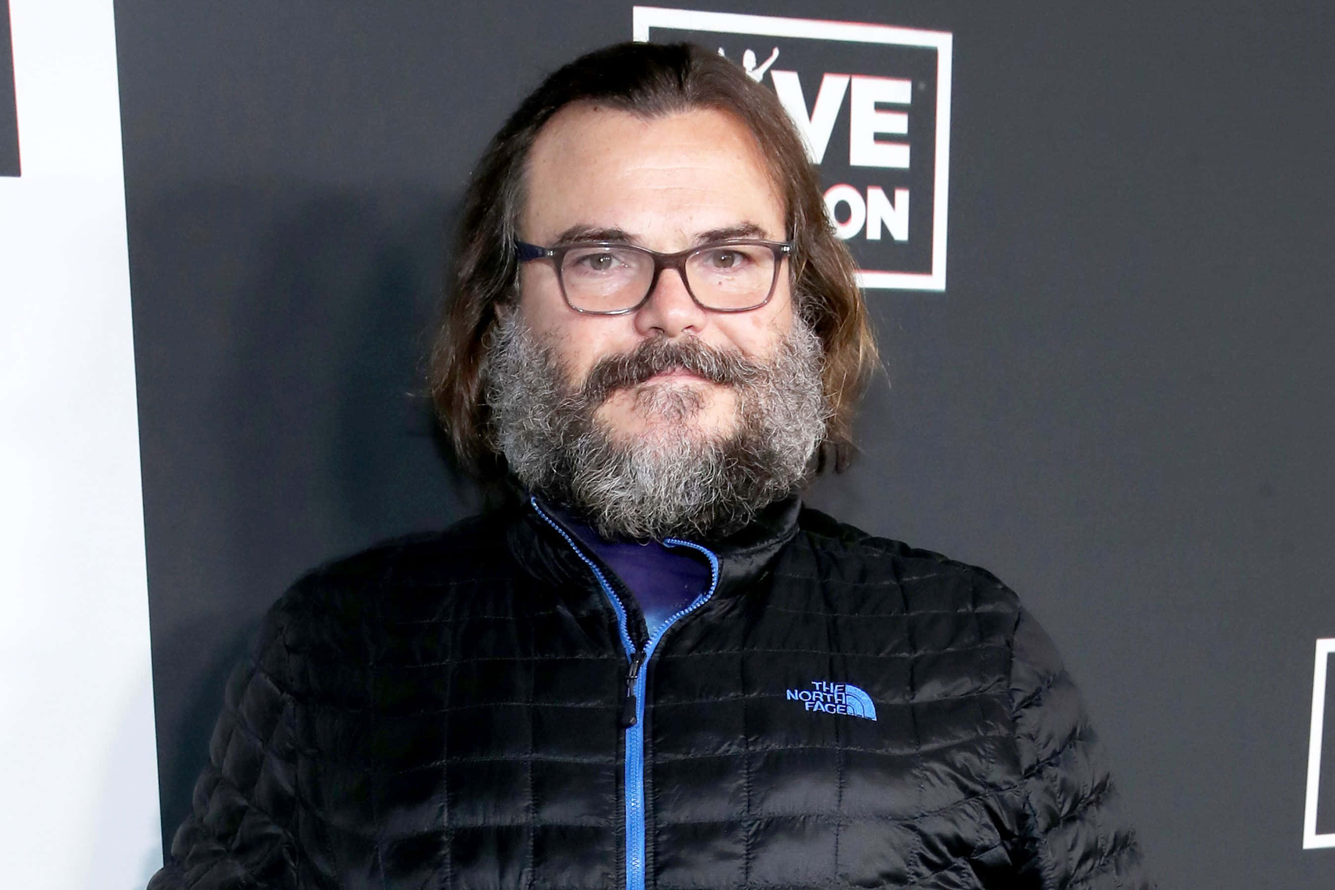 Jack Black, red carpet event, black puffer jacket, 2K Desktop Wallpaper