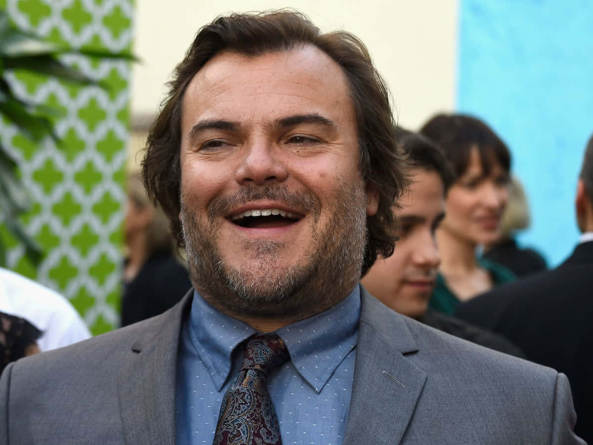 Jack Black, gray suit, patterned tie, SD Desktop Wallpaper