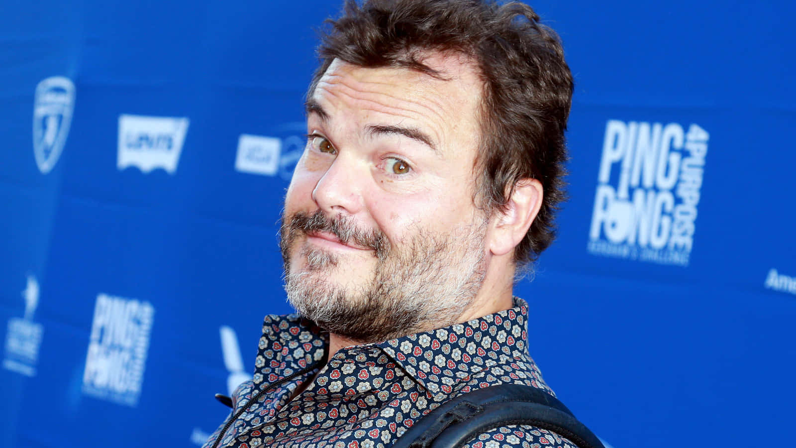 Jack Black, blue branded event backdrop, logos, HD Desktop Wallpaper