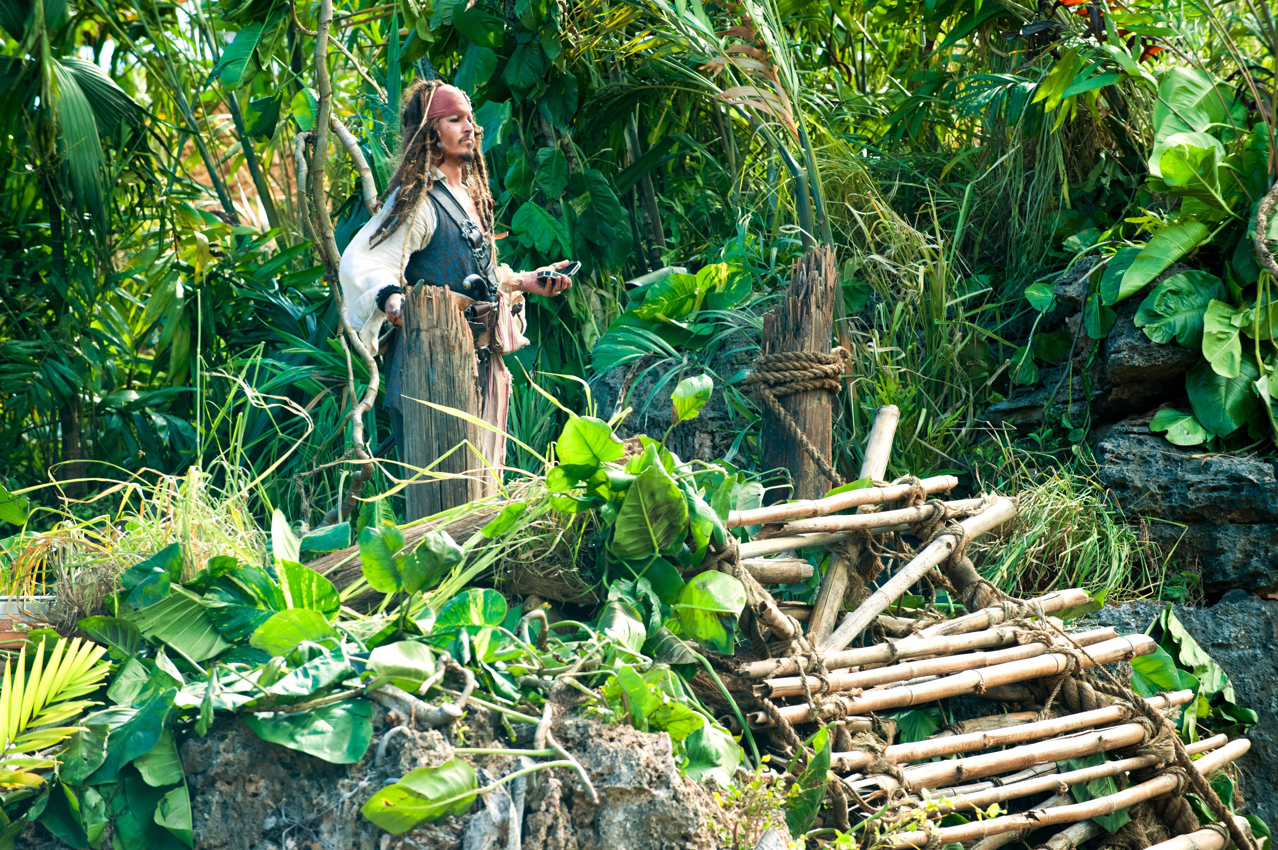 Jack Sparrow, jungle ruin, lush green foliage, 4K Desktop Wallpaper