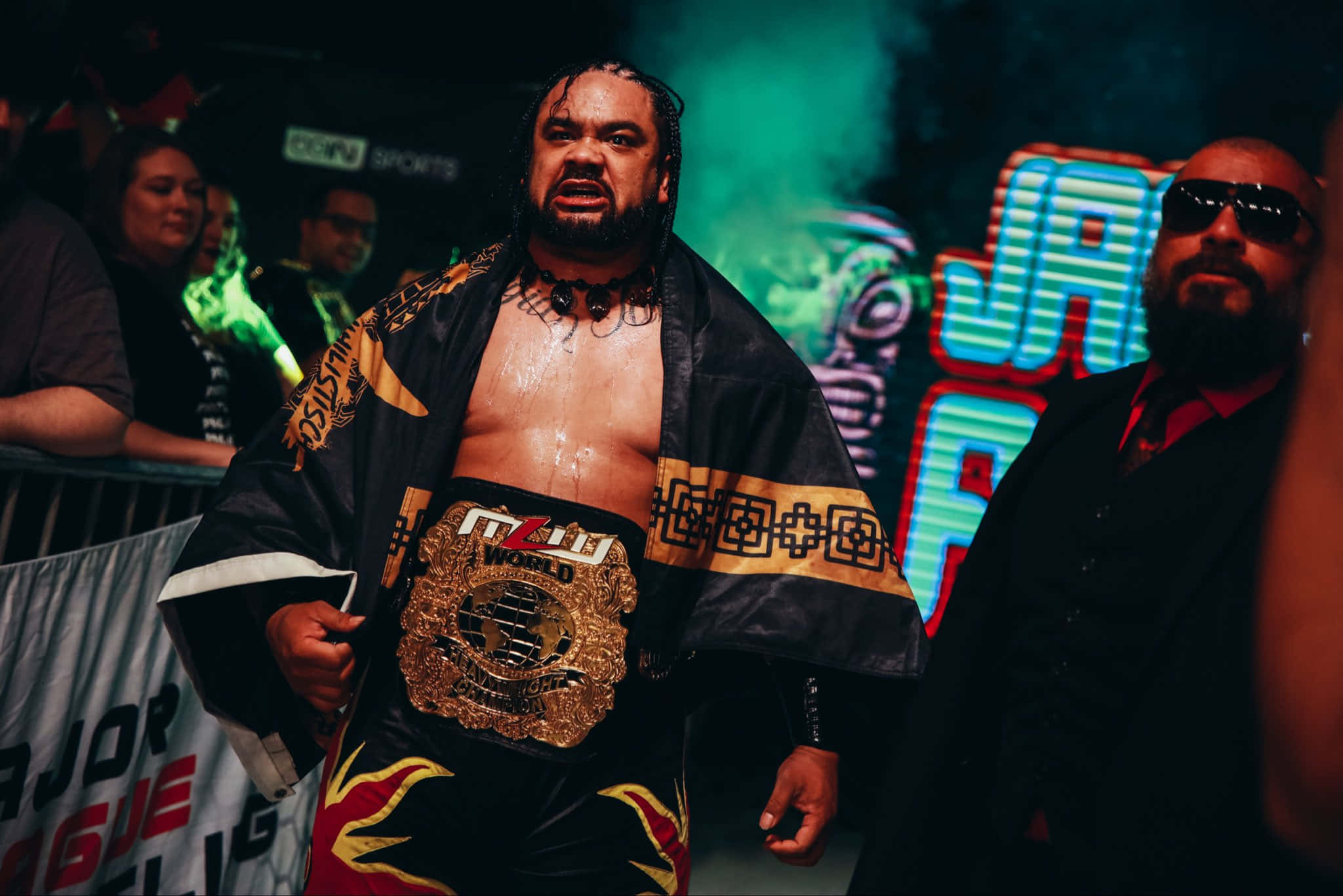 Jacob Fatu, heavyweight champion, black and gold robe, Full HD Desktop Wallpaper