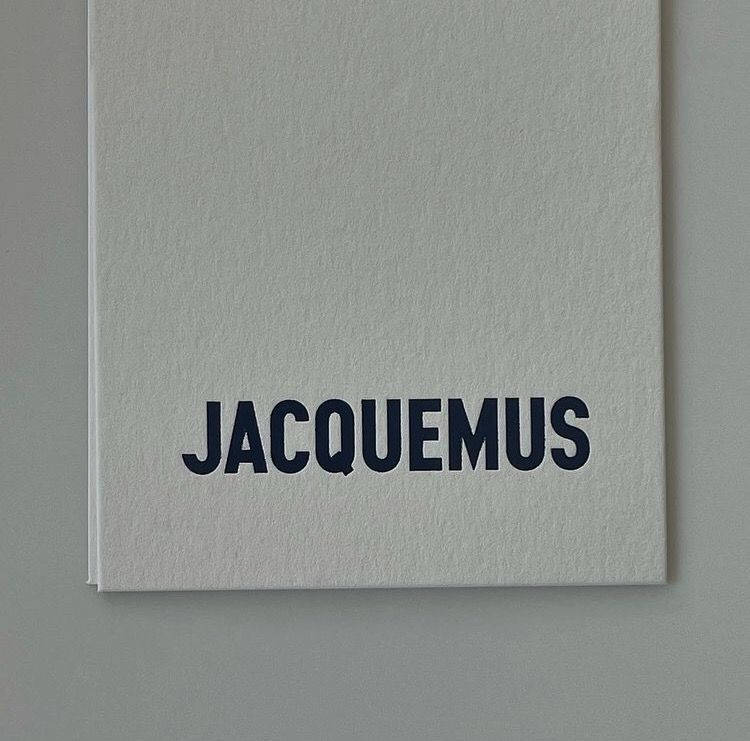 Jacquemus, light gray textured notebook, navy blue, SD Desktop Wallpaper