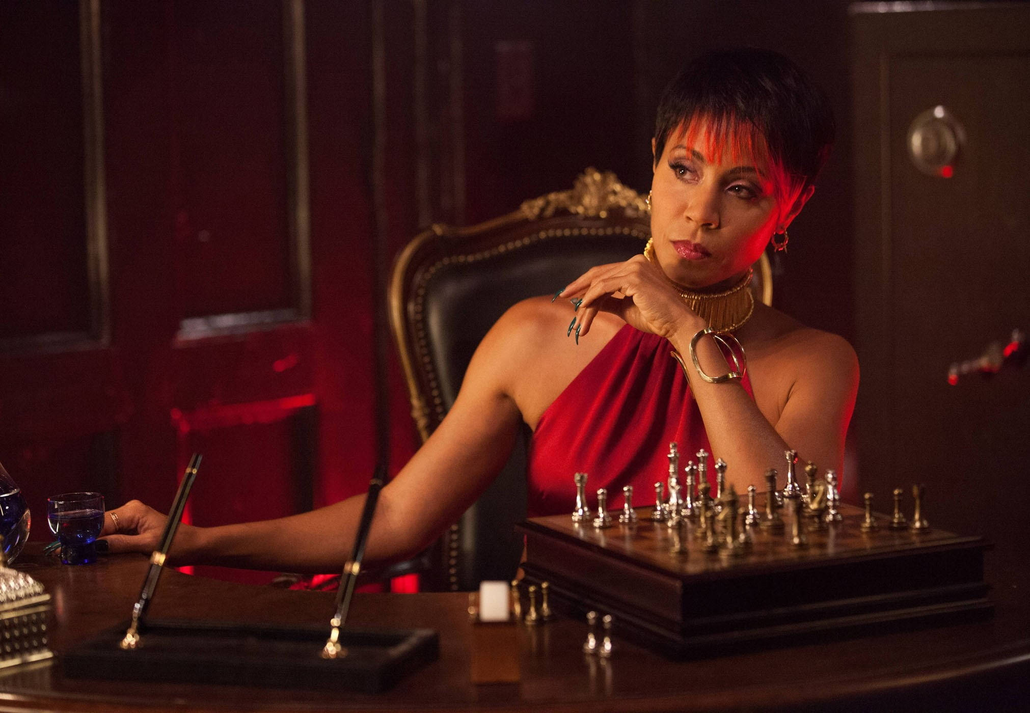 Jada Pinkett Smith, red dress, chess pieces, Full HD Desktop Wallpaper