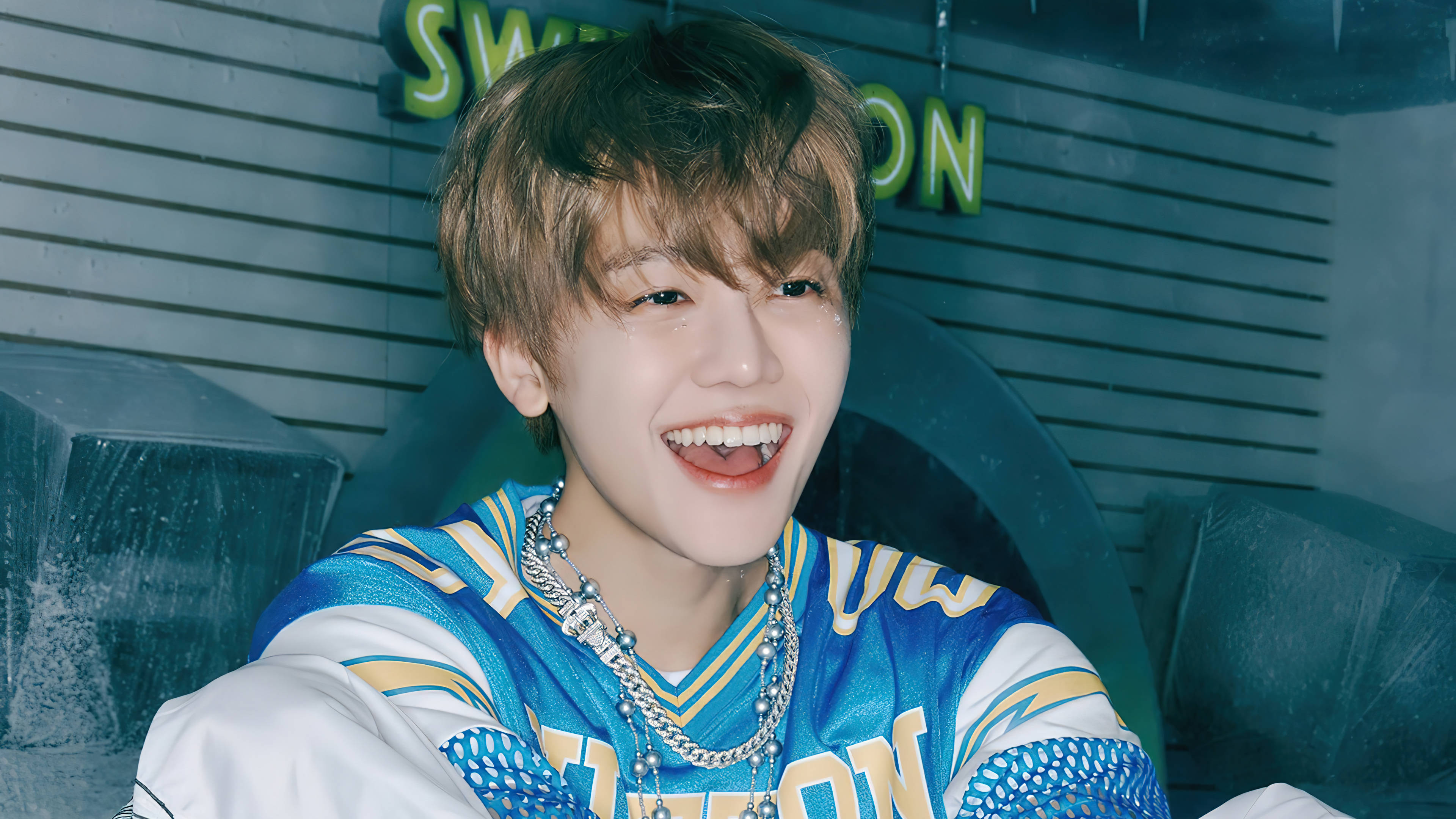 Jaemin NCT, blue and white sports jersey, chains, 4K Desktop Wallpaper