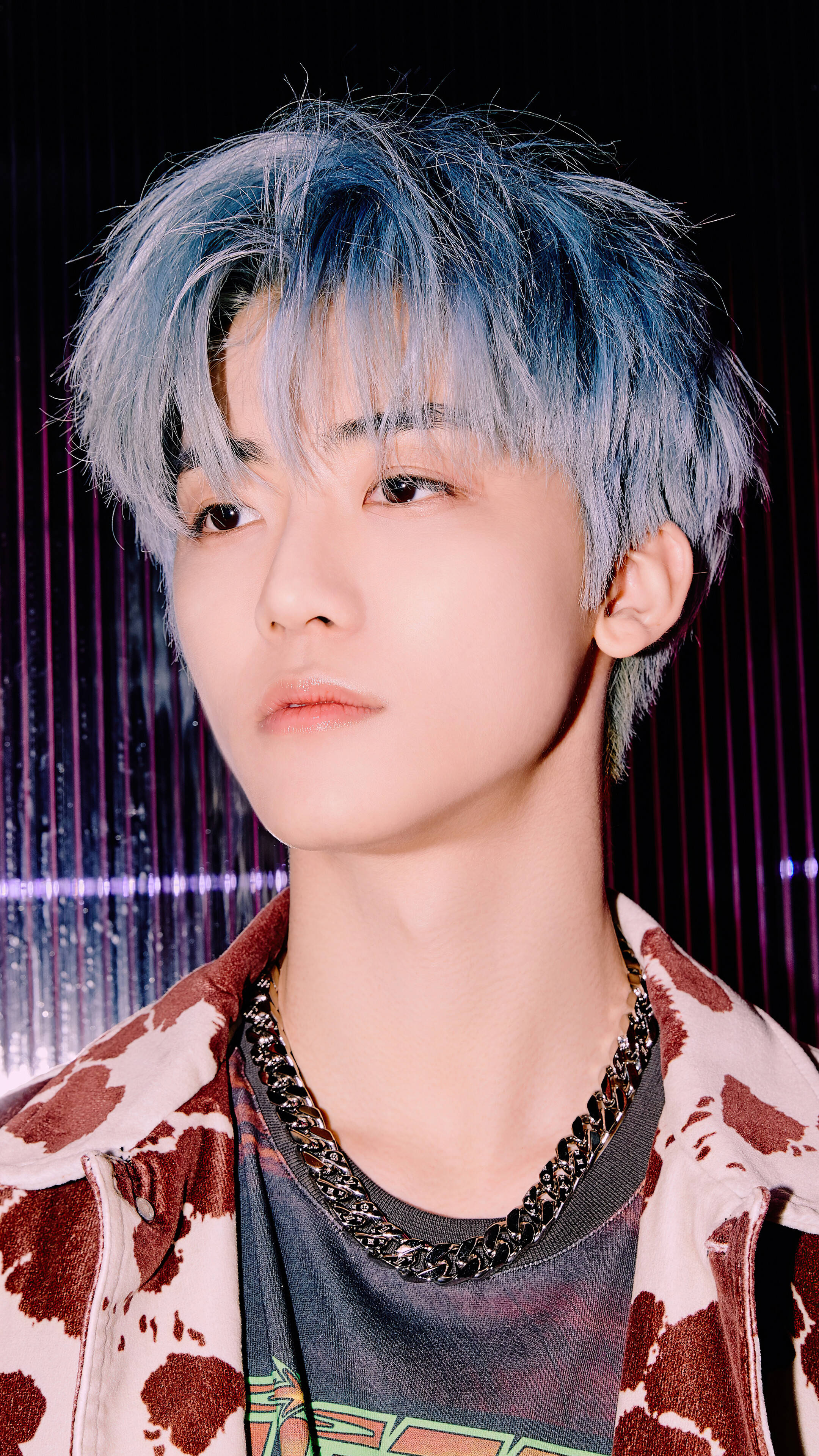 Jaemin NCT, cow print jacket, blue hair, 4K Phone Wallpaper