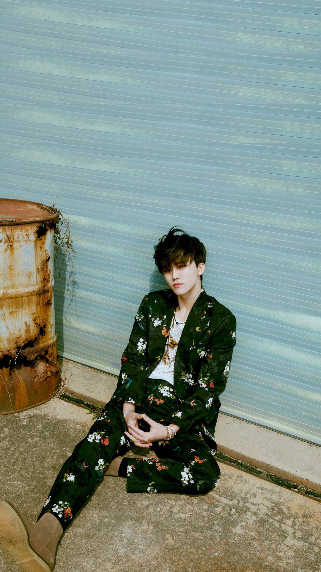 Jaemin NCT, floral green suit, weathered blue metal shutter, Full HD Phone Wallpaper