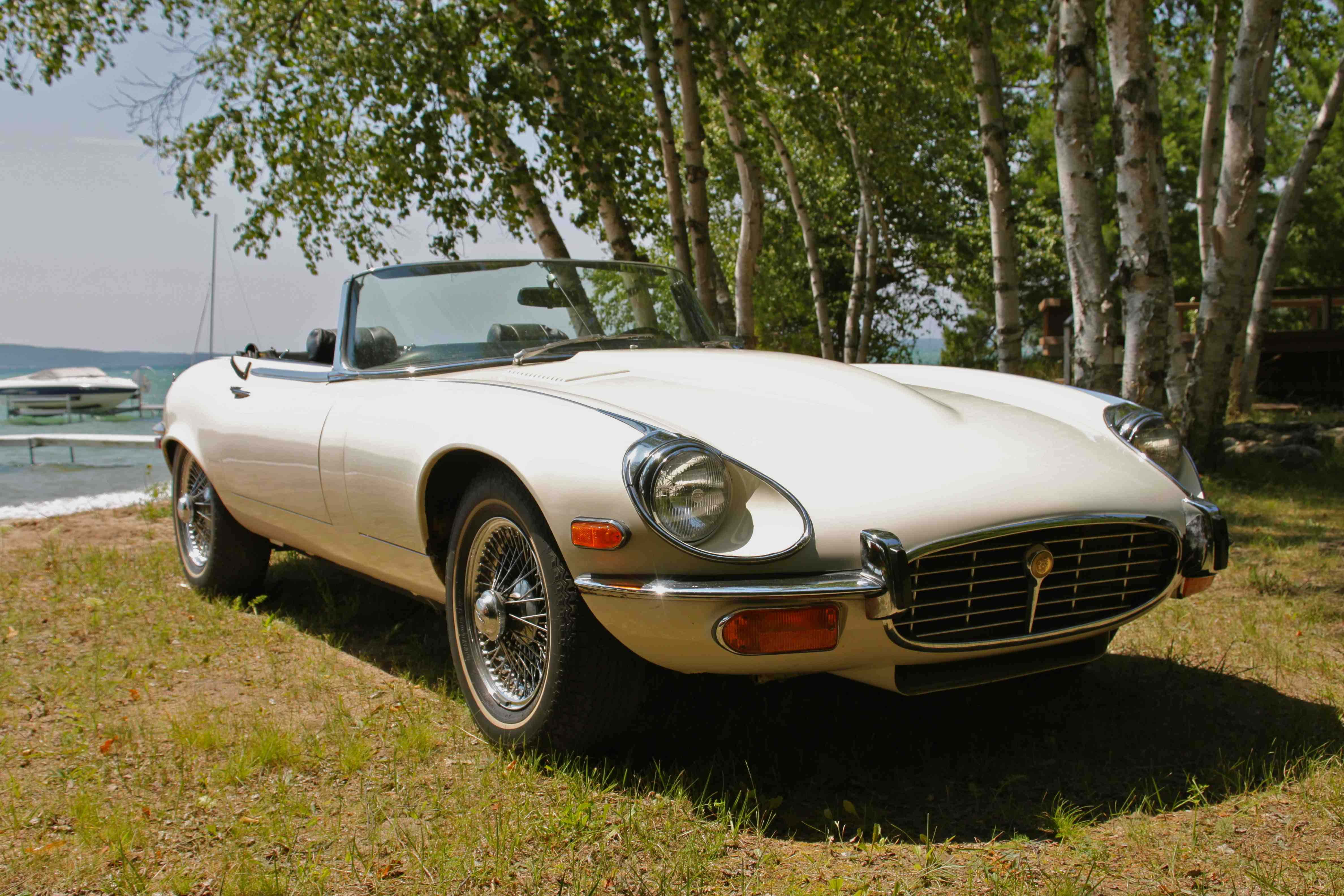 Jaguar E-Type, white, convertible, 4K Desktop Wallpaper
