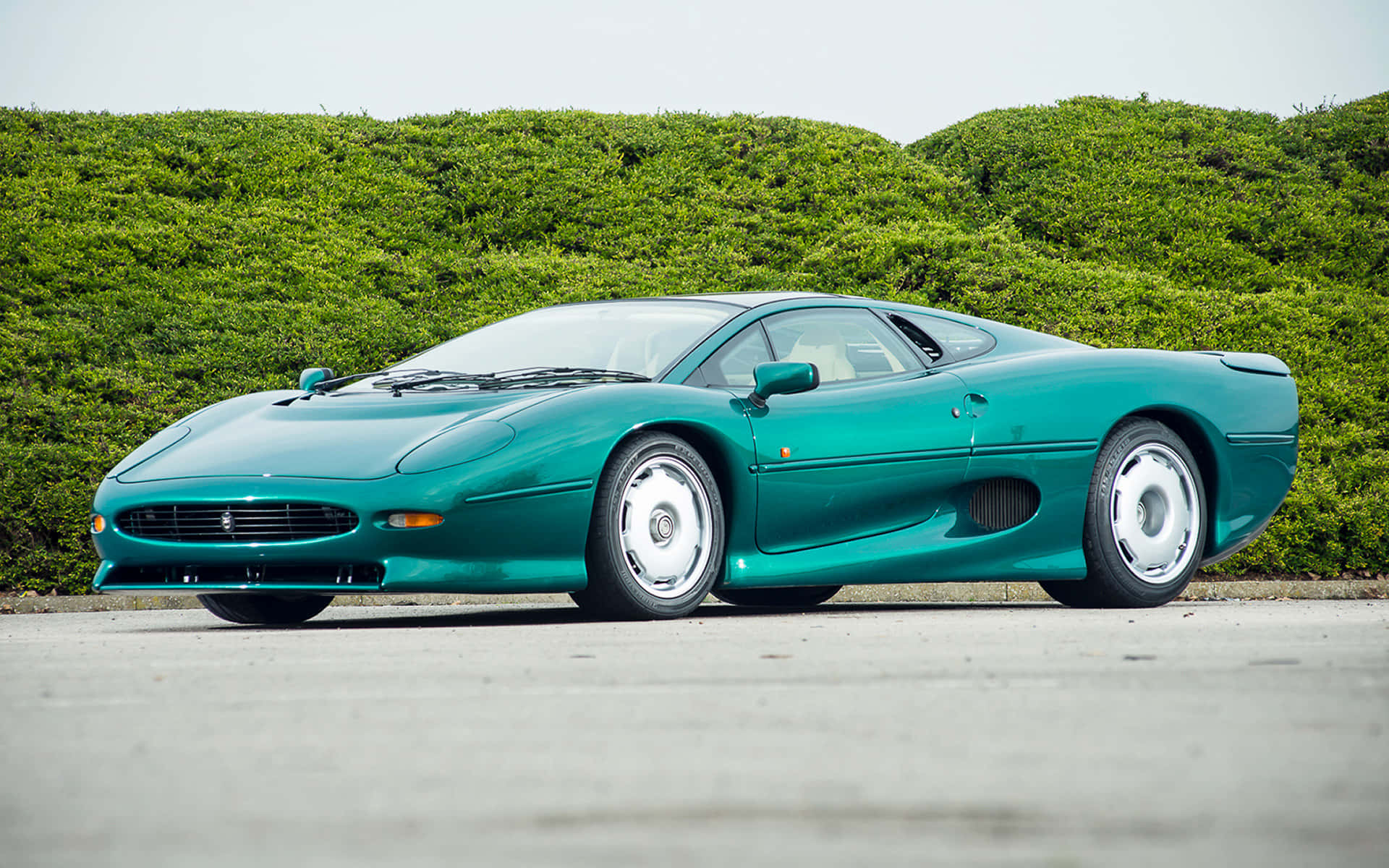 Jaguar XJ220, teal, pavement, Full HD Desktop Wallpaper