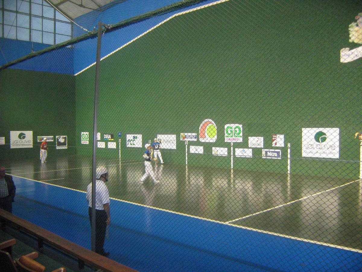 Jai Alai, local court, vibrant blue and green indoor court, SD Desktop Wallpaper