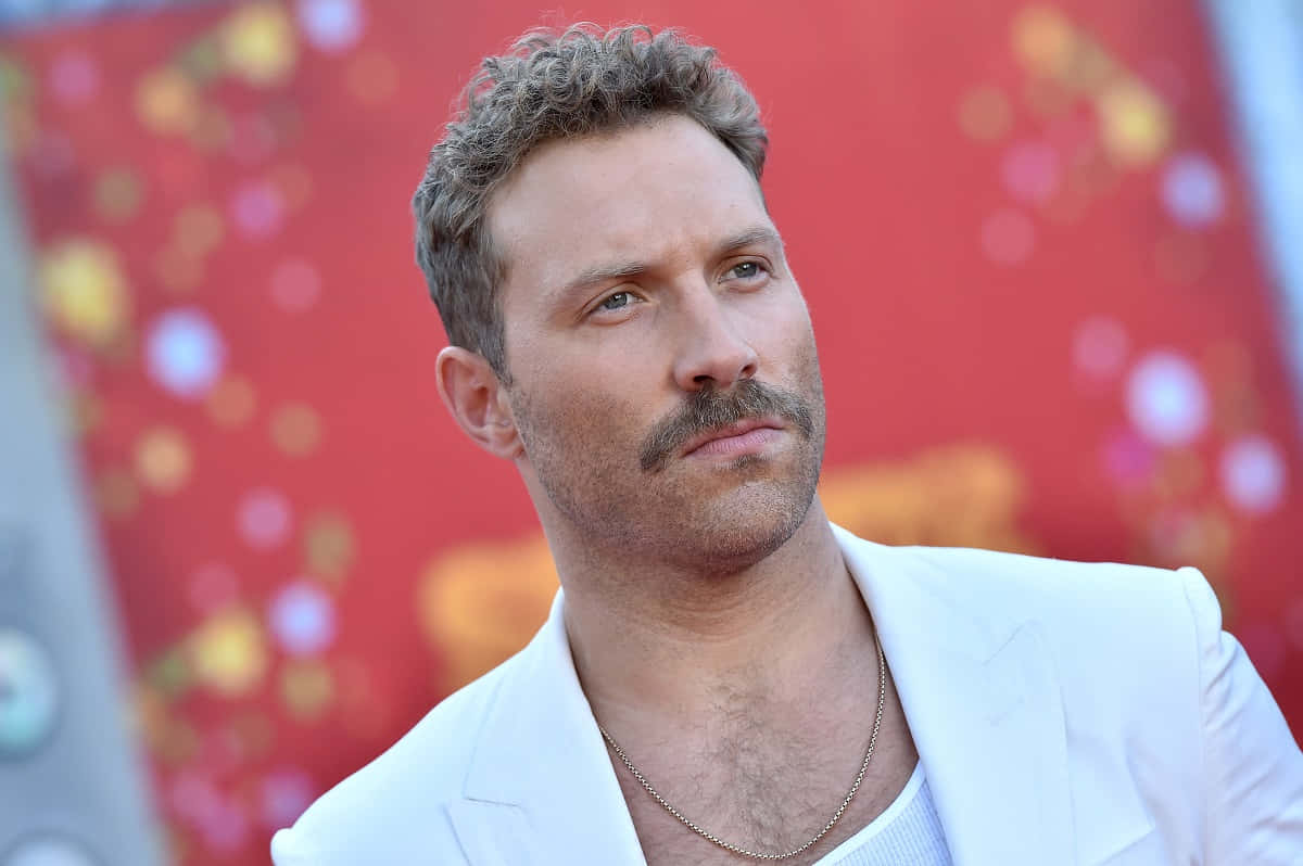 Jai Courtney, white blazer, mustache, SD Desktop Wallpaper