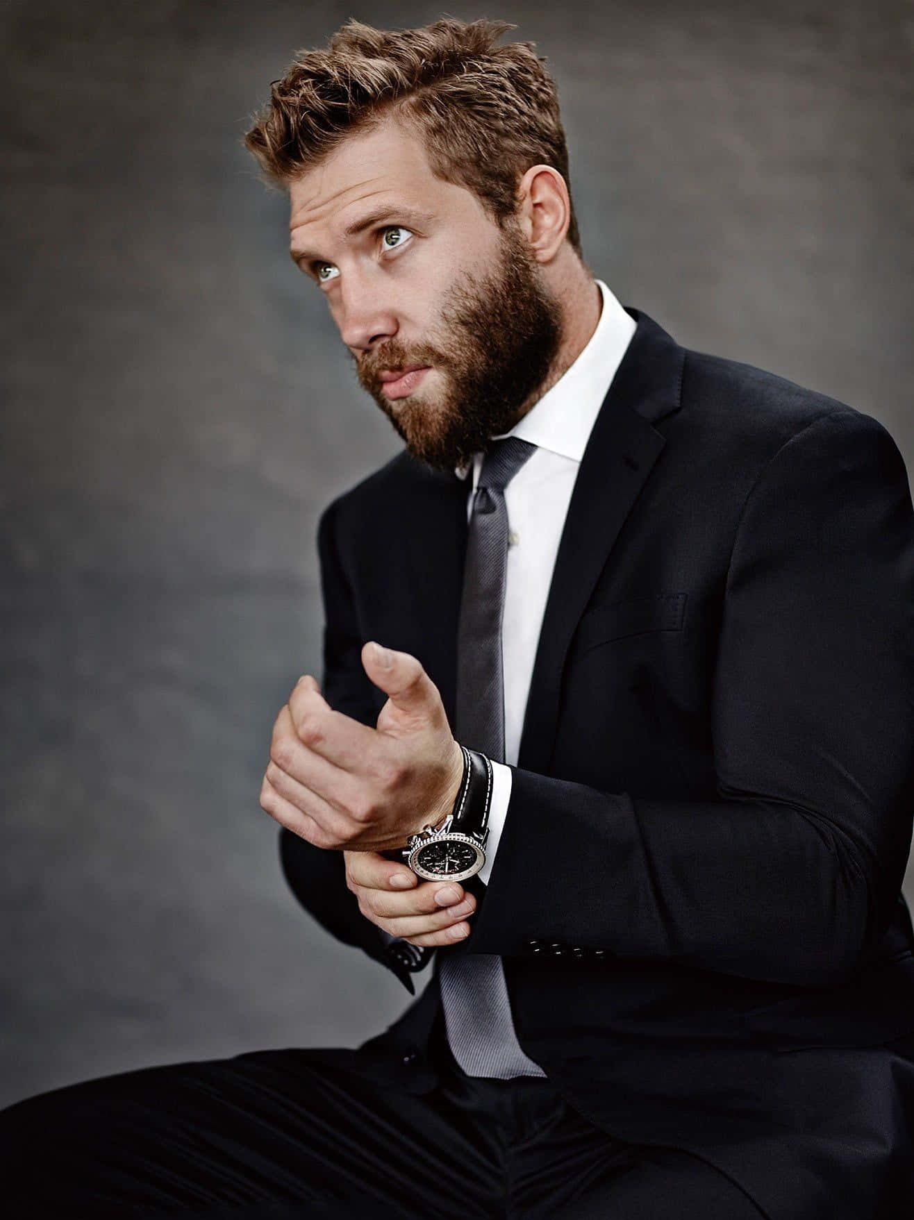 Jai Courtney, black suit, tie, HD Phone Wallpaper