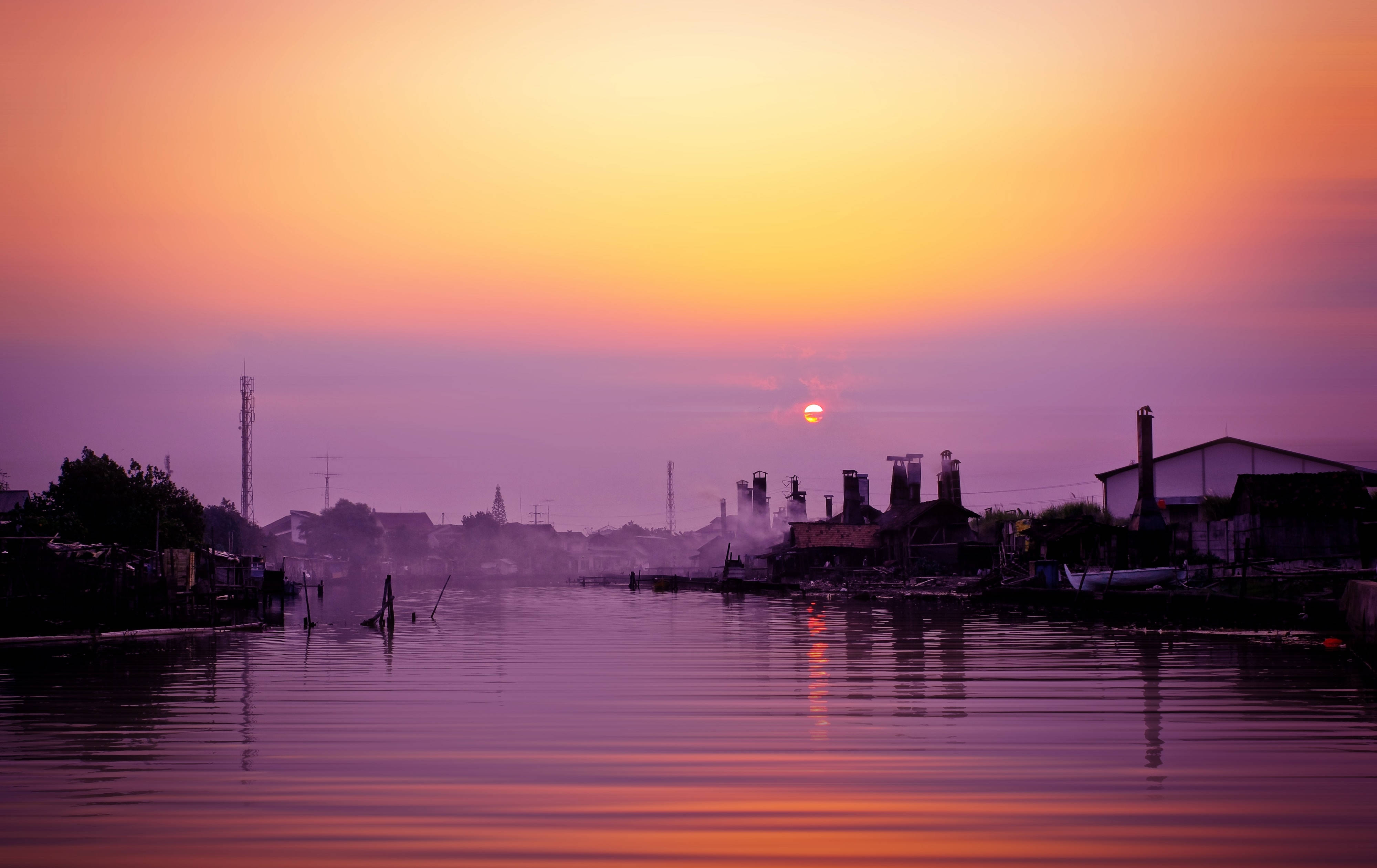 Jakarta, shanty river, sunset, 4K Desktop Wallpaper