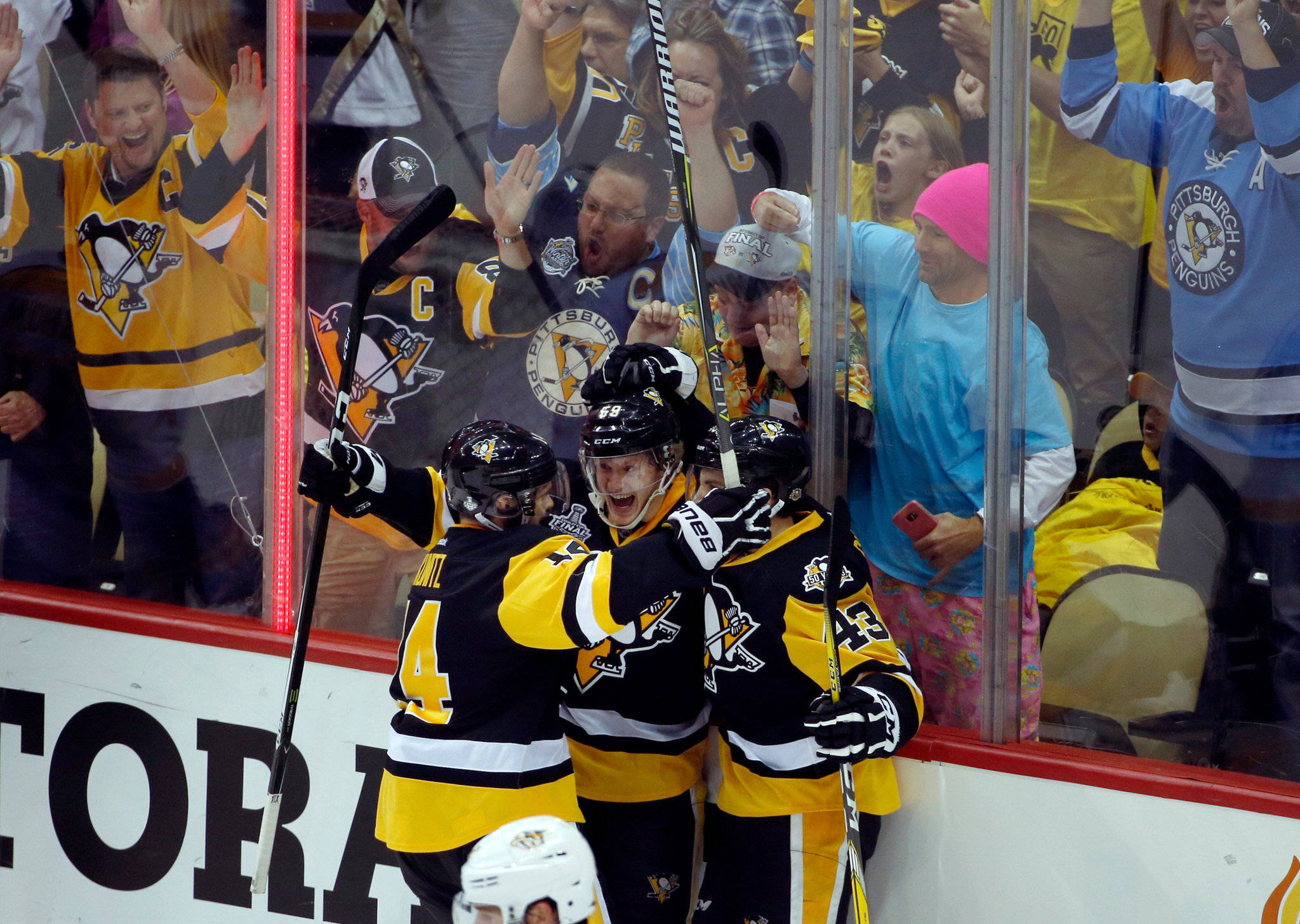 Jake Guentzel, Left Winger, Penguins hockey players, Full HD Desktop Wallpaper