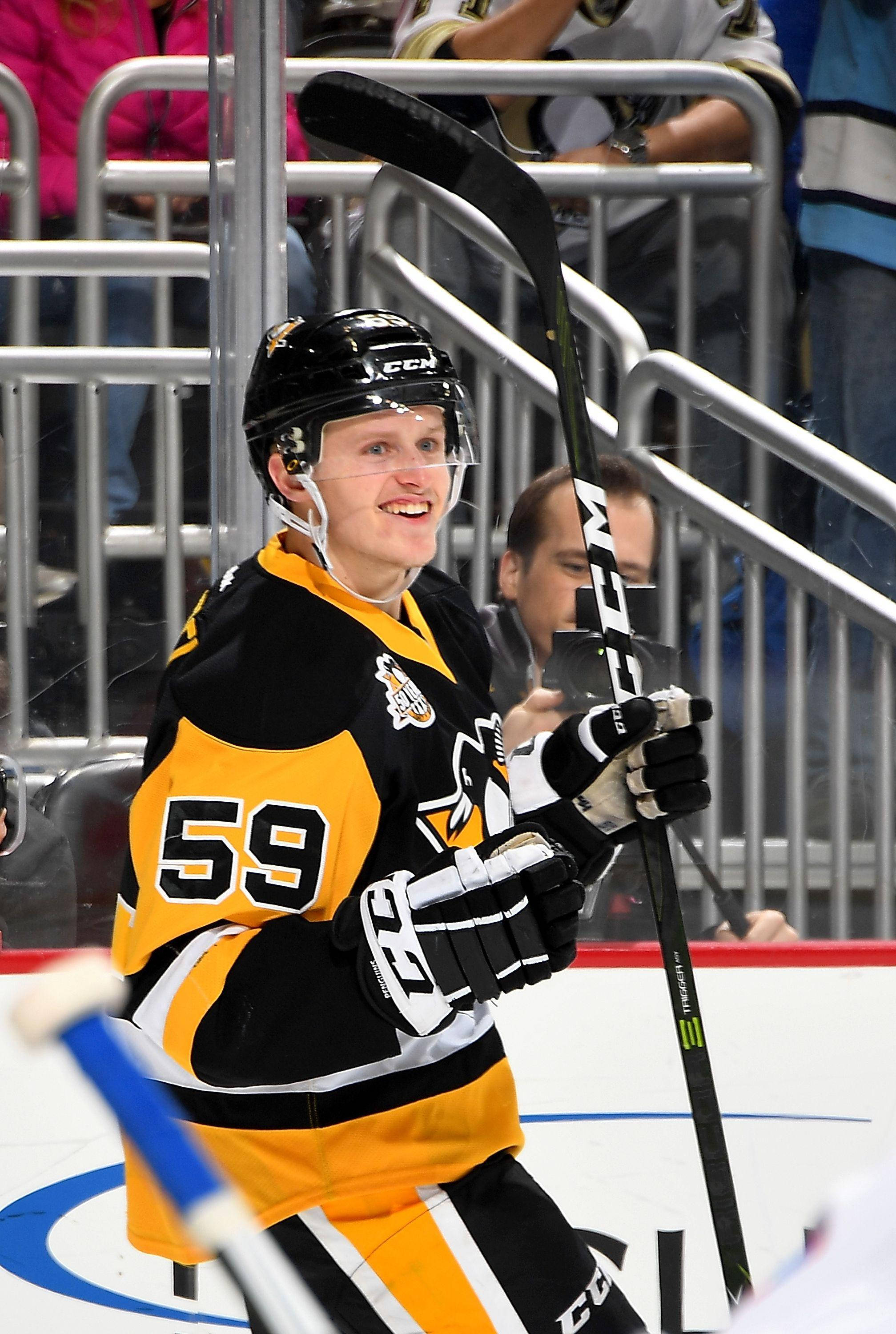 Jake Guentzel, black and gold jersey, number 59, 2K Phone Wallpaper