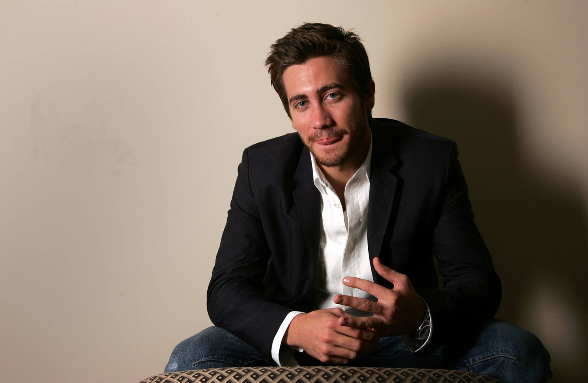 dark suit, white shirt, patterned ottoman, Full HD Desktop Wallpaper