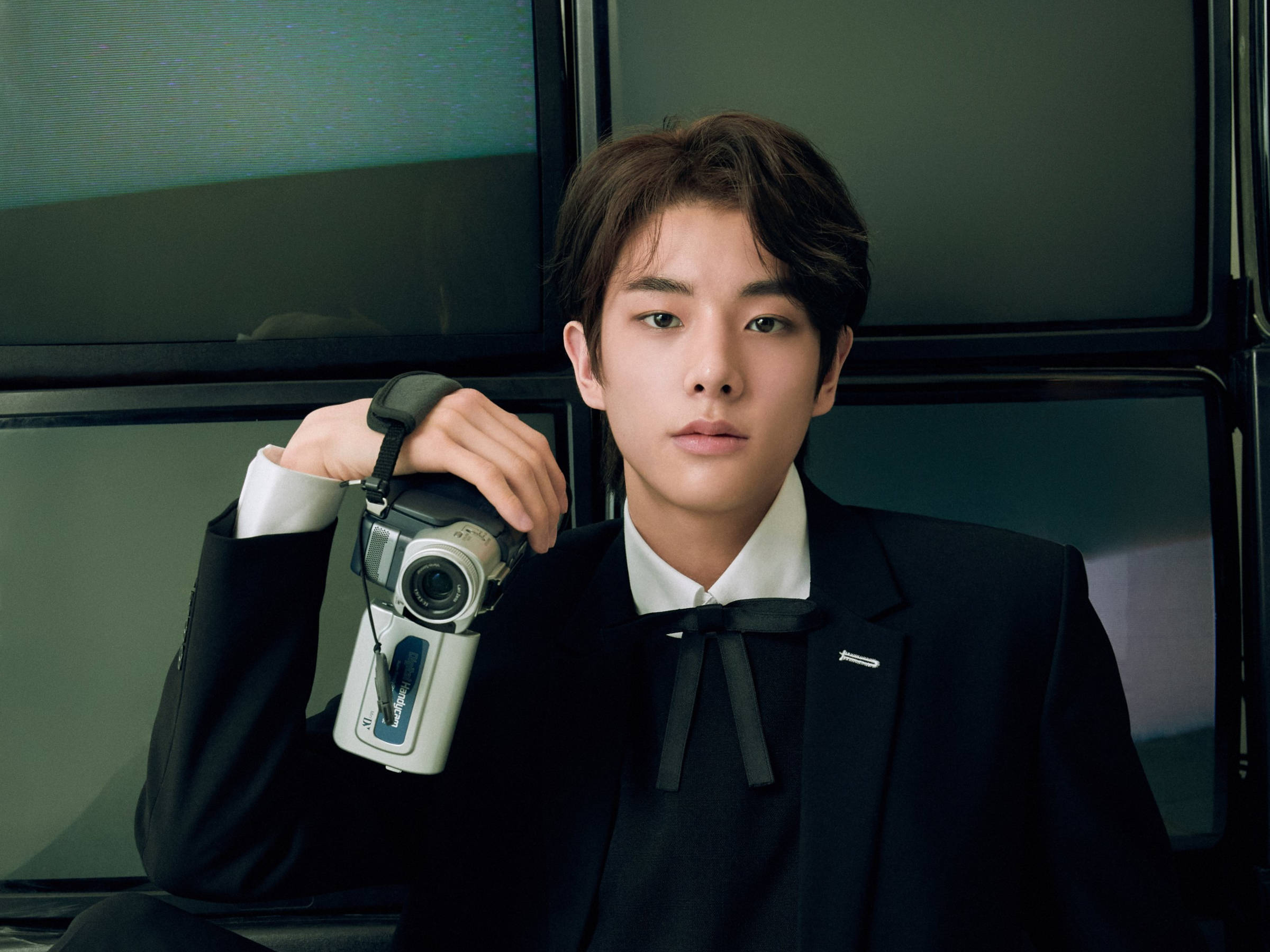 Jake, camcorder, black suit, Full HD Desktop Wallpaper