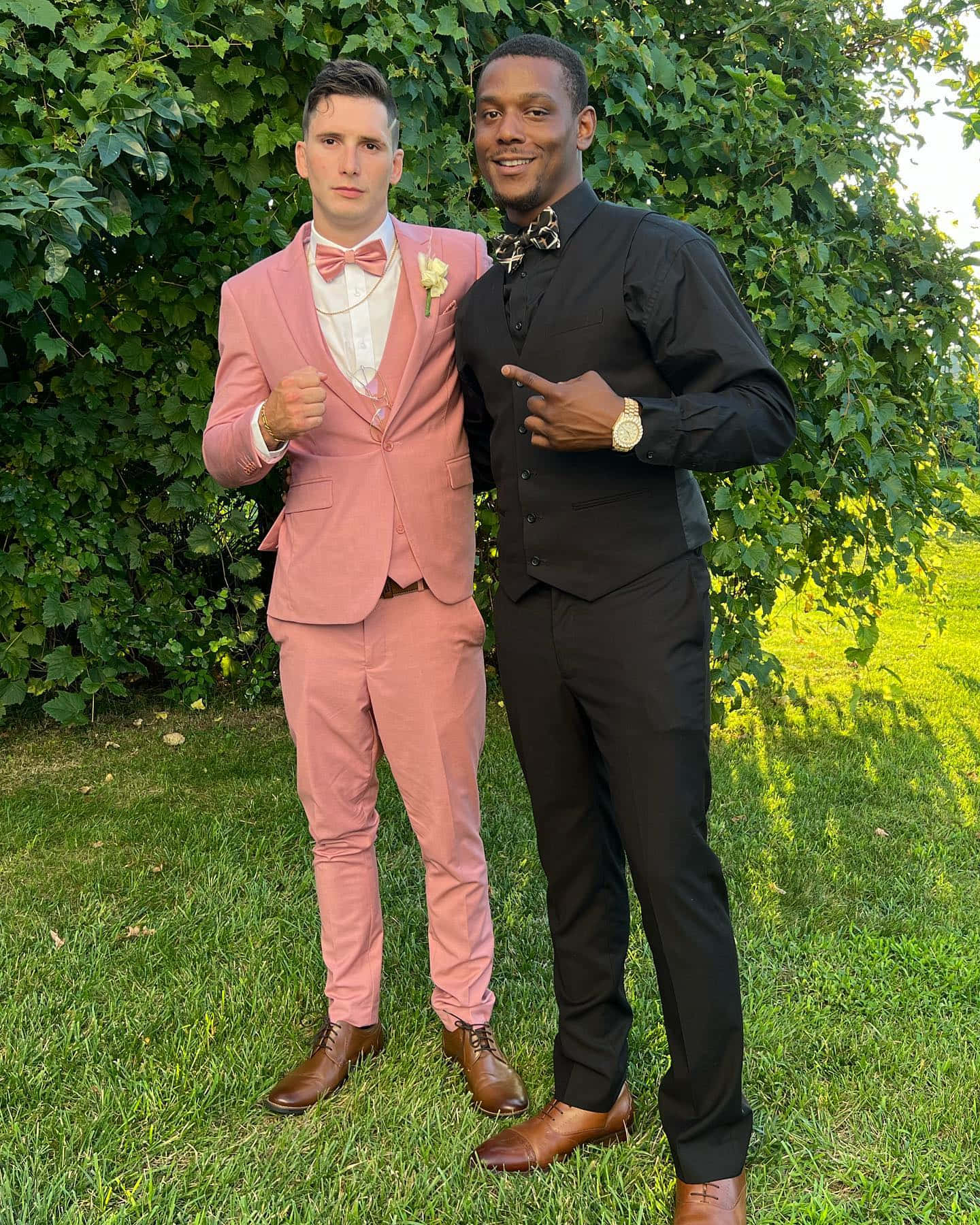 Jamahal Hill, friend's wedding, pink suit, HD Phone Wallpaper