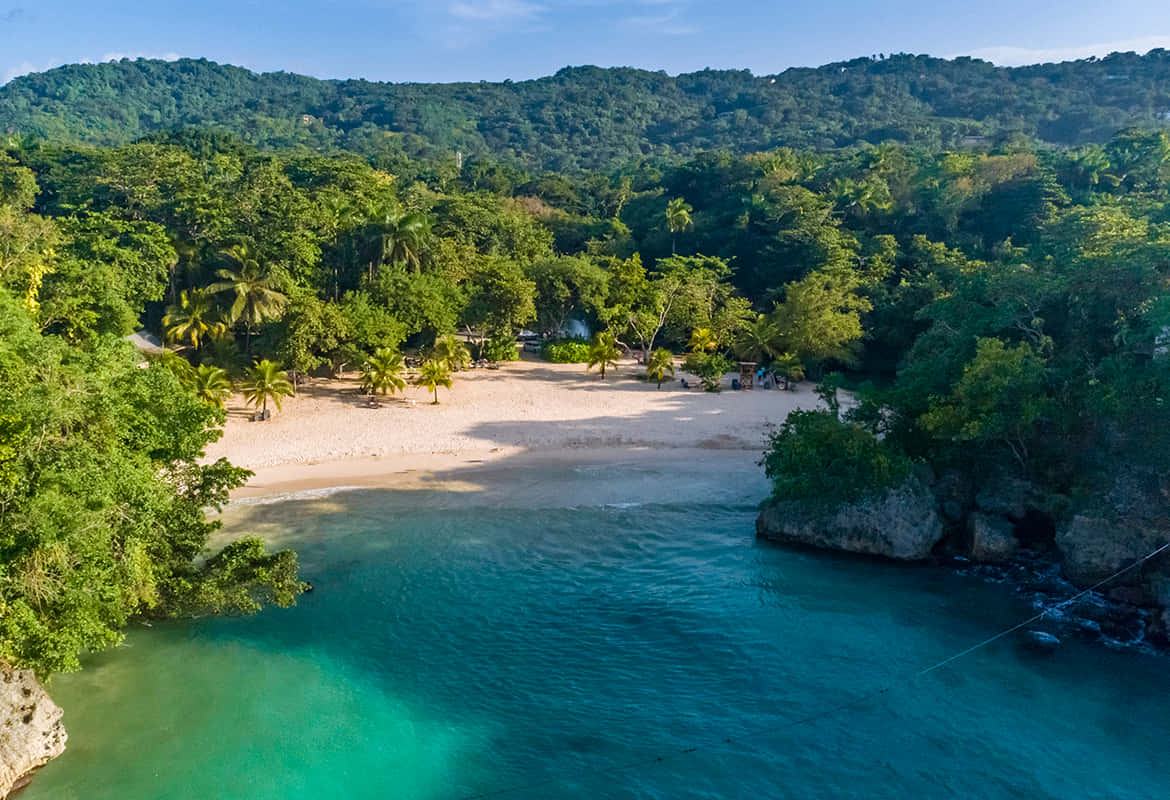 Jamaican Beach, turquoise waters, lush green jungle hills, SD Desktop Wallpaper
