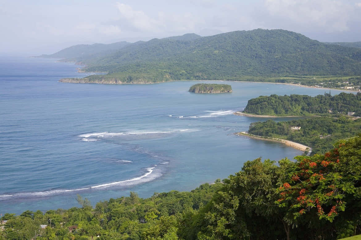 Jamaican Beach, turquoise waters, lush green hills, SD Desktop Wallpaper
