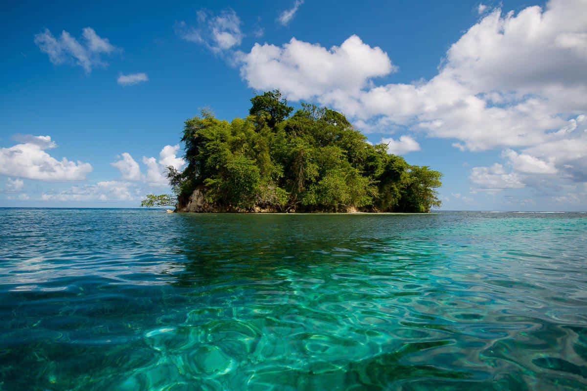 Jamaican Island, tropical island, crystal clear turquoise waters, SD Desktop Wallpaper