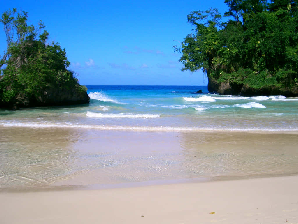 Jamaican Island, turquoise waters, pristine sandy beach, SD Desktop Wallpaper