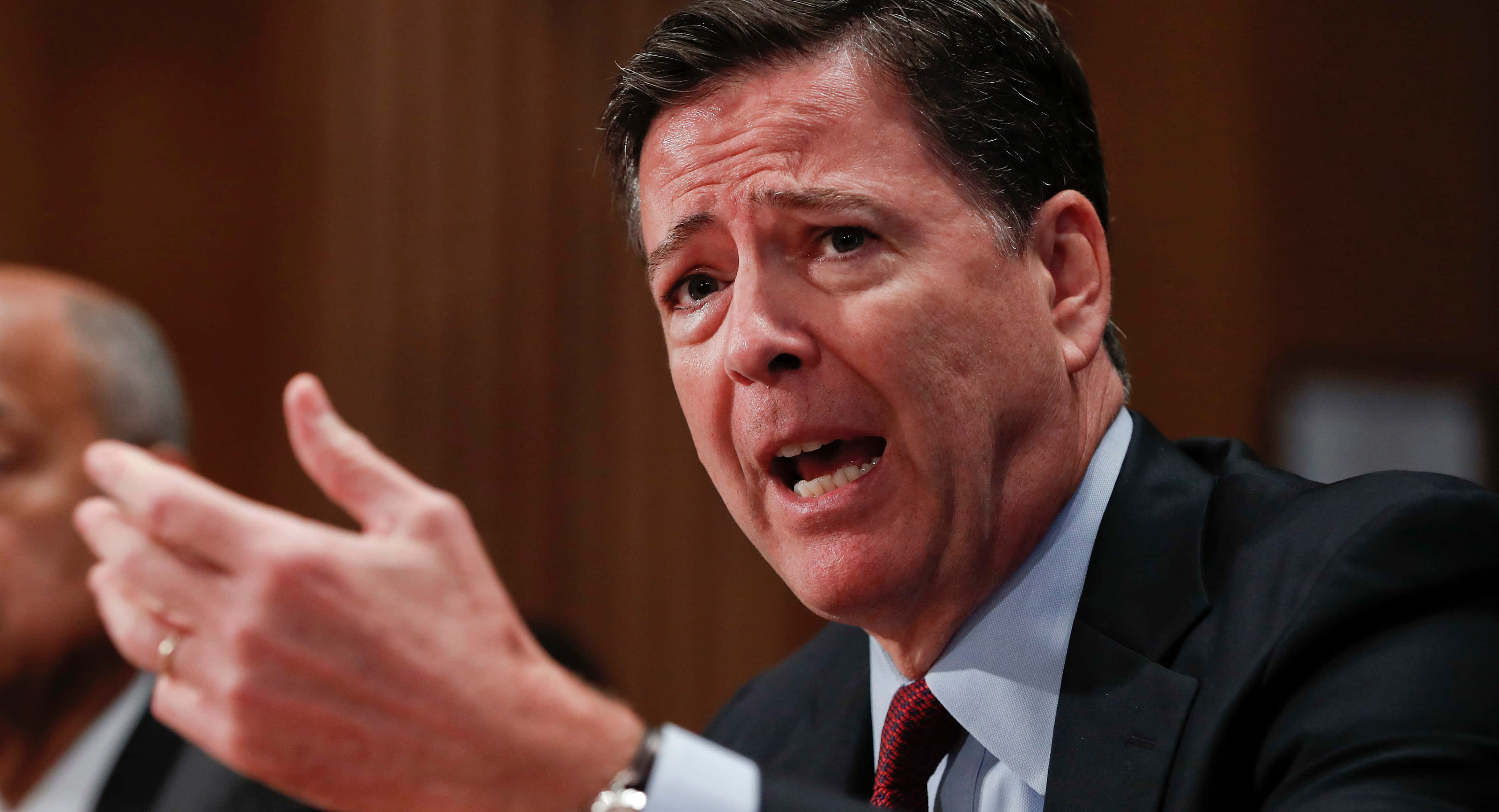 James Comey, speaking at hearing, suit, 4K Desktop Wallpaper