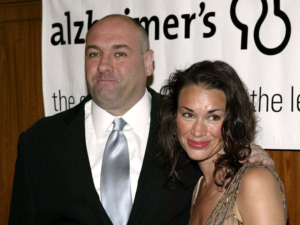 James Gandolfini, black suit, silver tie, SD Desktop Wallpaper