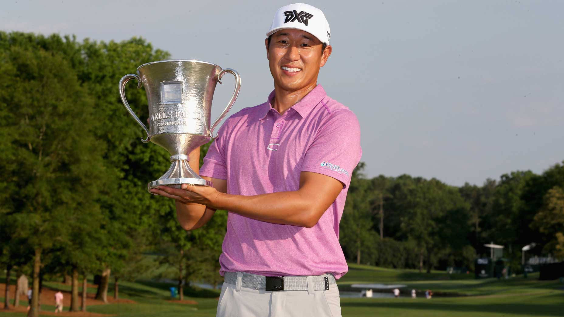 James Hahn, pink polo, silver trophy, HD Desktop Wallpaper