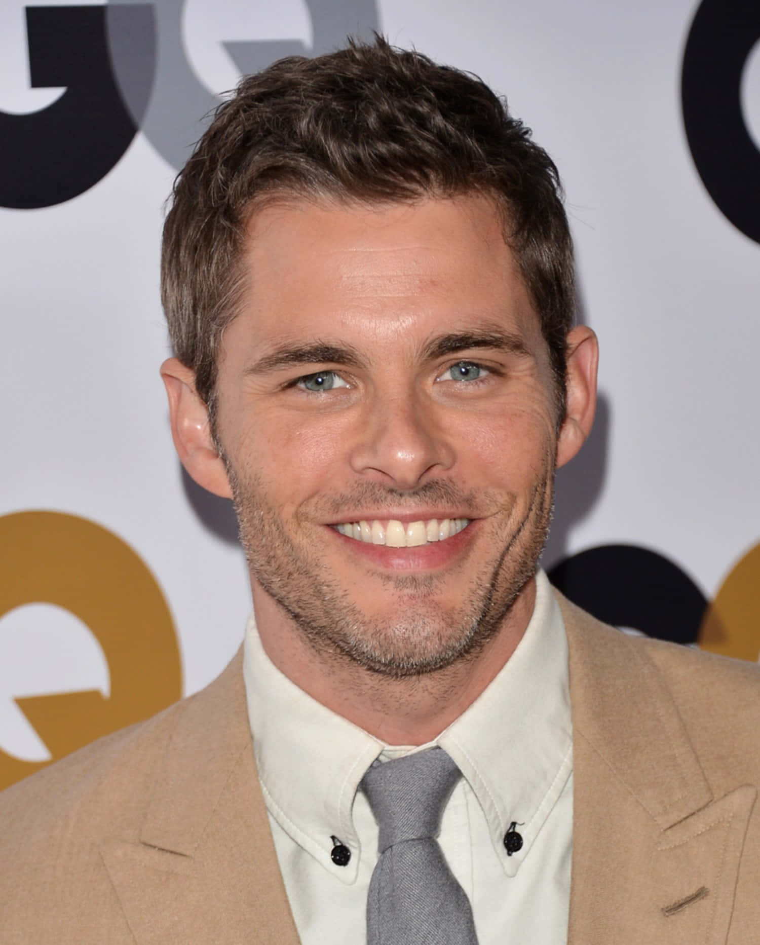 James Marsden, beige suit, gray tie, HD Phone Wallpaper
