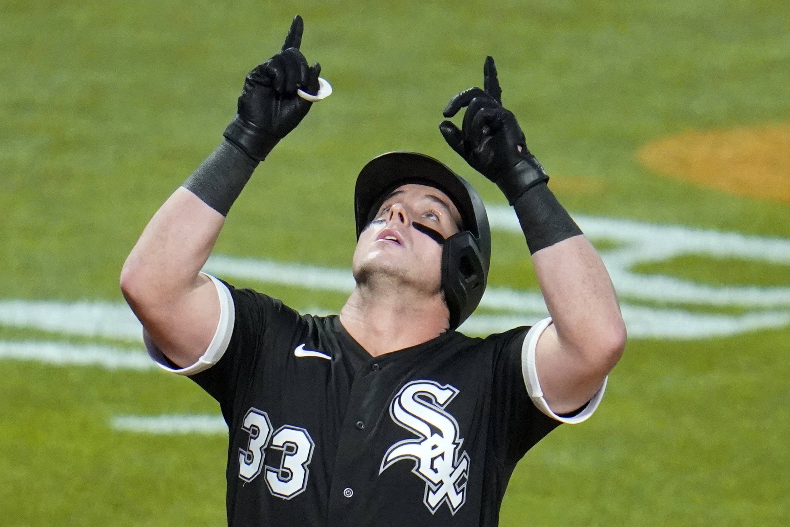 James Mccann, black Sox jersey, gloved hands, 2K Desktop Wallpaper