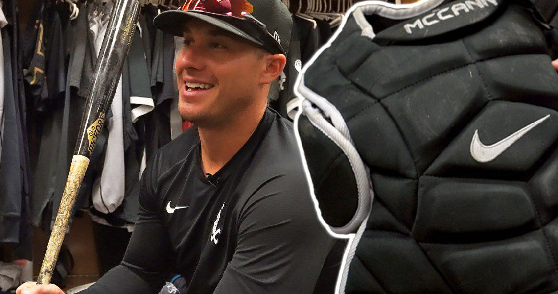 James McCann, catcher's gear, bat, SD Desktop Wallpaper