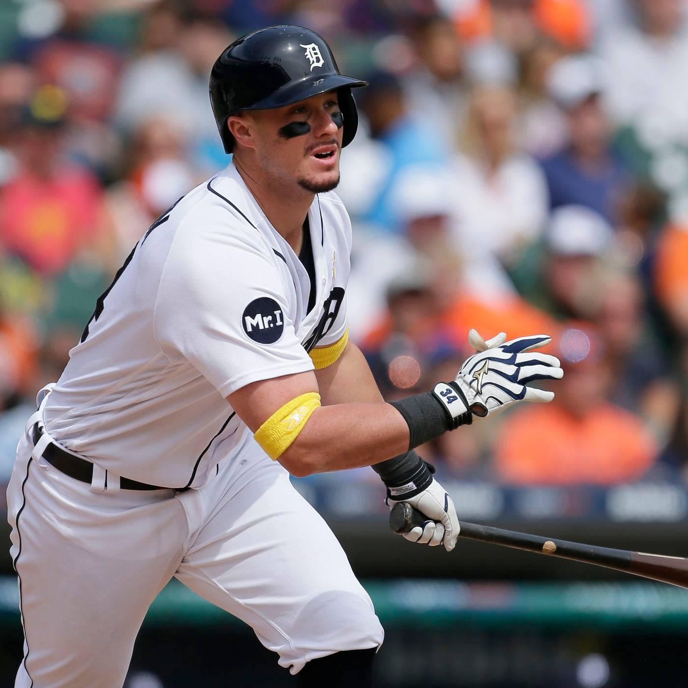 James Mccann, white uniform, bat, HD Desktop Wallpaper