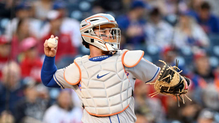 James Mccann, baseball catcher, full gear, SD Desktop Wallpaper