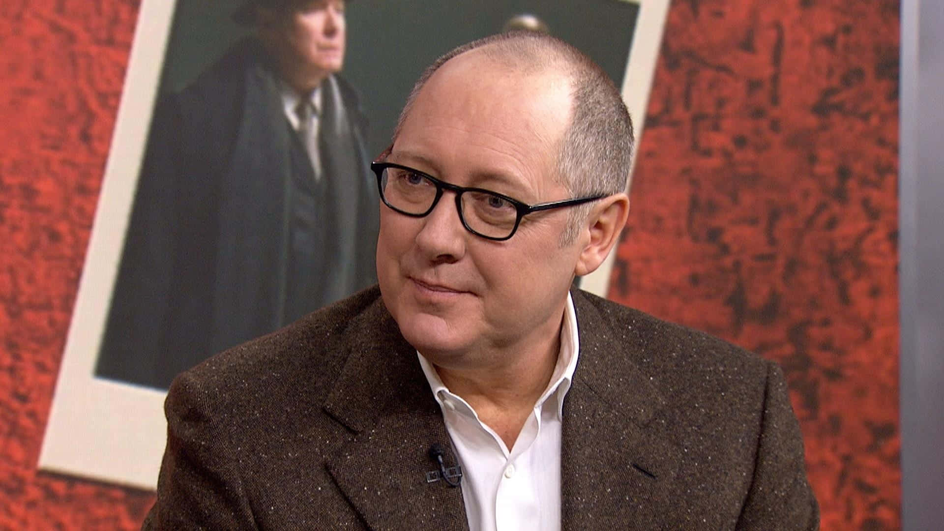 James Spader, brown jacket, red textured wall, Full HD Desktop Wallpaper