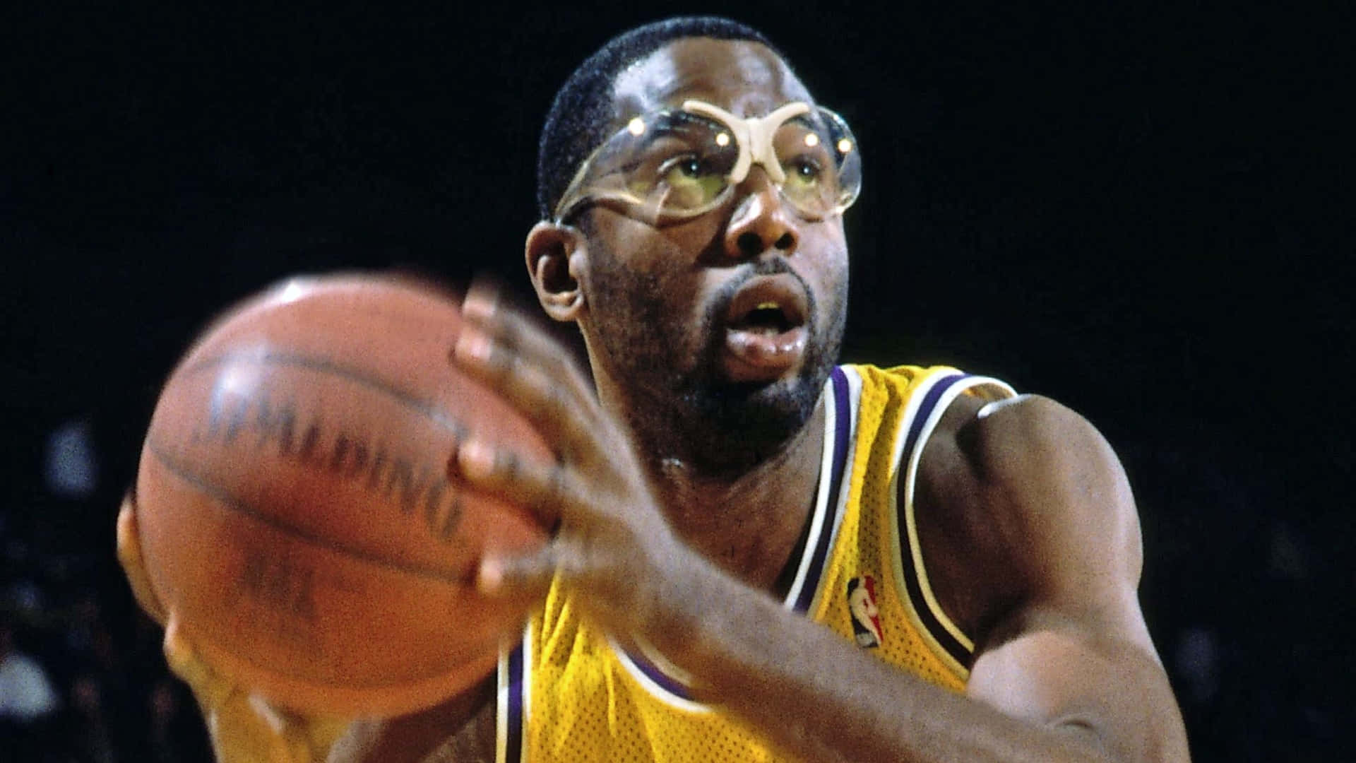 James Worthy, yellow jersey, bright arena lights, Full HD Desktop Wallpaper